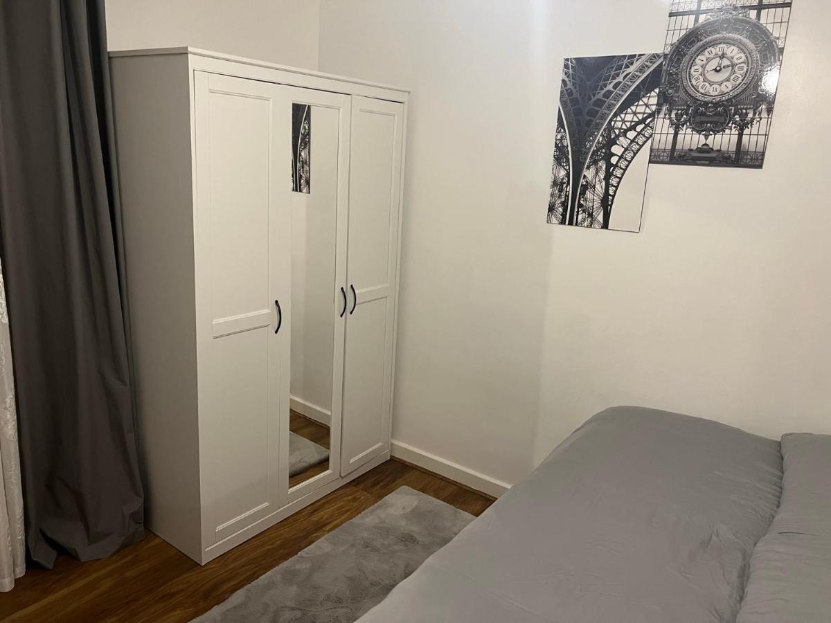 Accu Care Apartment London Bagian luar foto