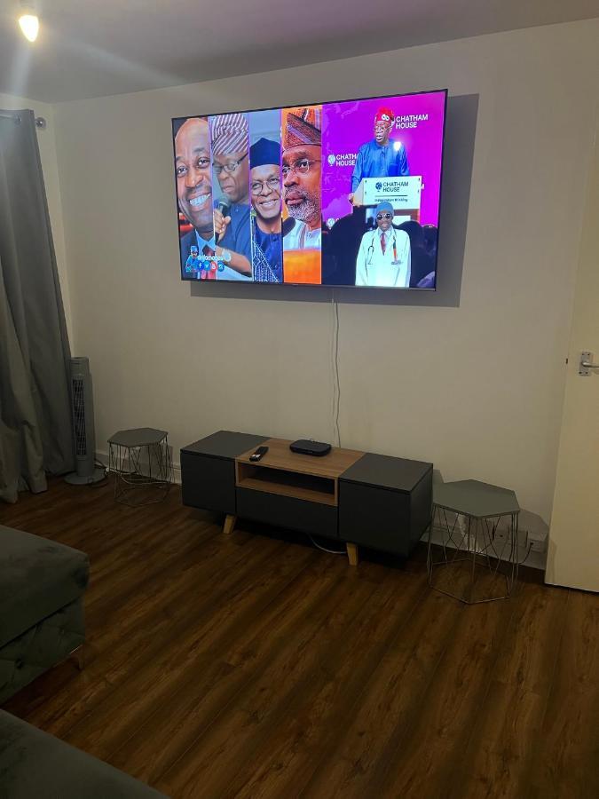 Accu Care Apartment London Bagian luar foto