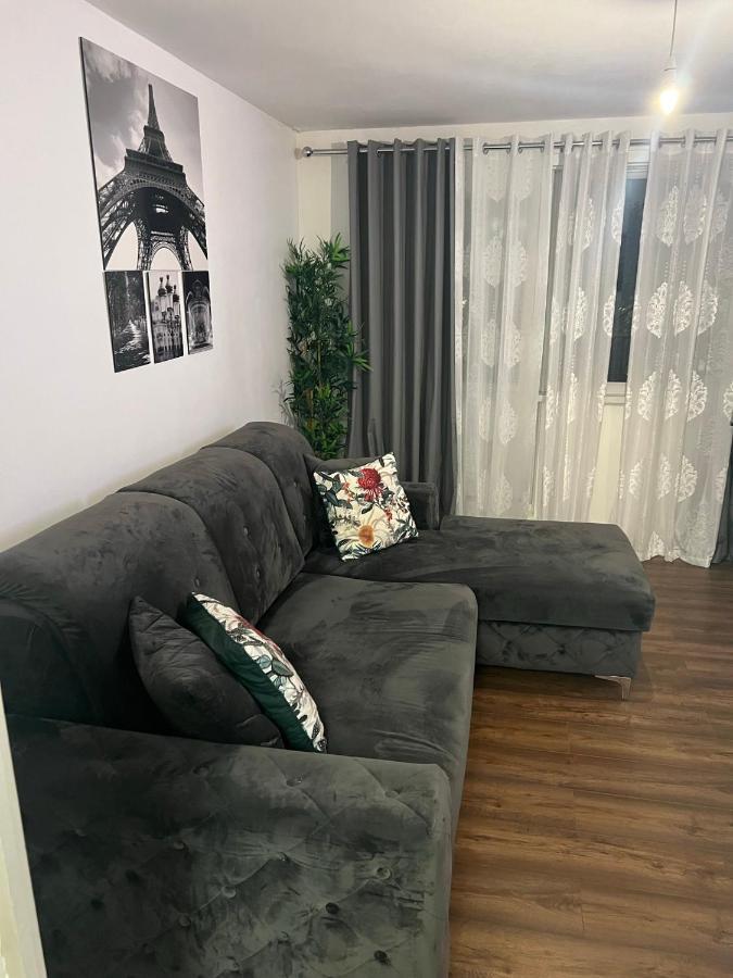 Accu Care Apartment London Bagian luar foto